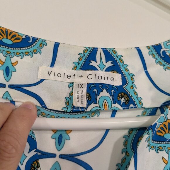 Violet + Claire Paisley Blouse Teal Blue White Size 1X - Picture 2 of 6